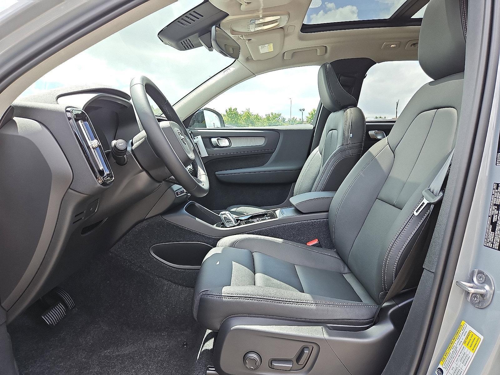 2026 Volvo XC40 Vehicle Photo in Trevose, PA 19053