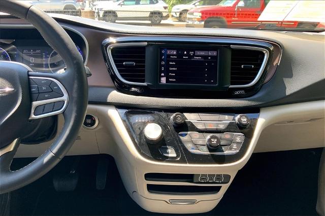 2023 Chrysler Voyager Vehicle Photo in Kansas City, MO 64114