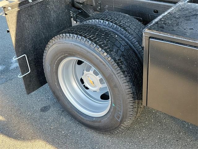 2024 Chevrolet Silverado 3500 HD Chassis Cab Vehicle Photo in MILFORD, DE 19963-6122