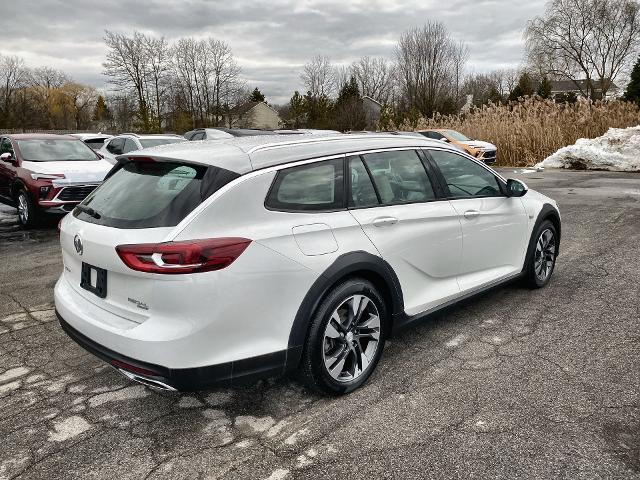 2018 Buick Regal TourX Vehicle Photo in WILLIAMSVILLE, NY 14221-2883