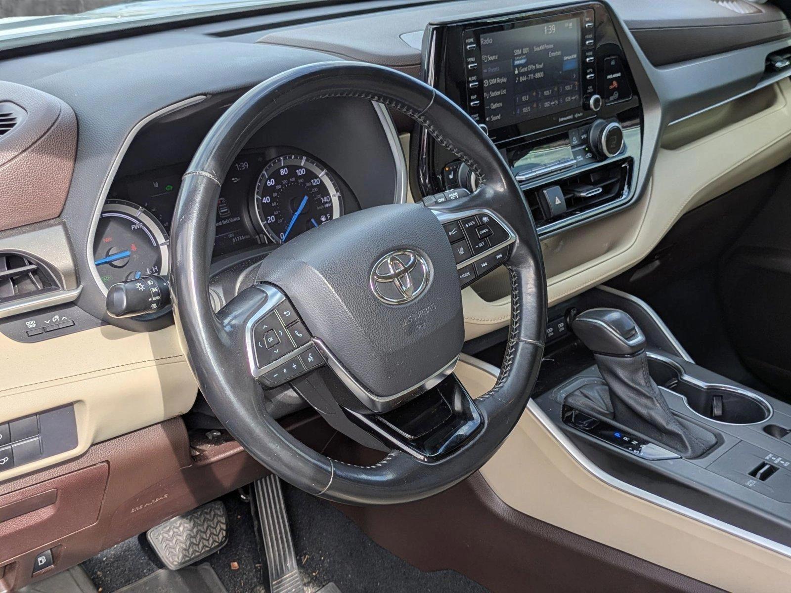 2020 Toyota Highlander Vehicle Photo in Clearwater, FL 33761