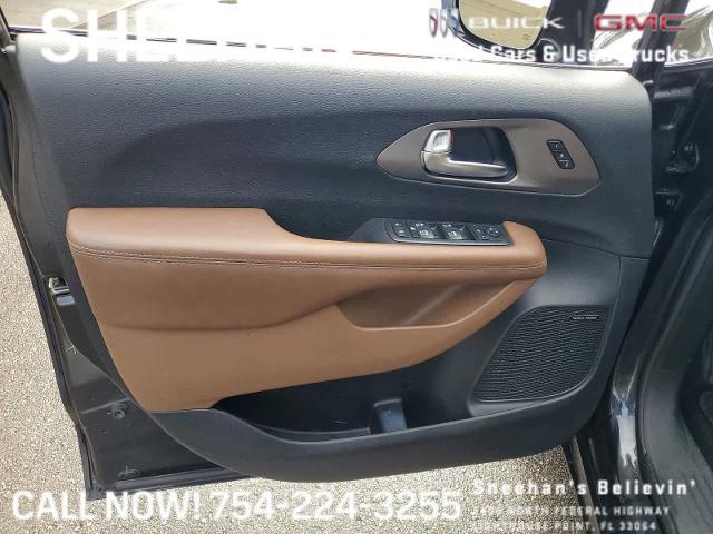 2018 Chrysler Pacifica Vehicle Photo in LIGHTHOUSE POINT, FL 33064-6849