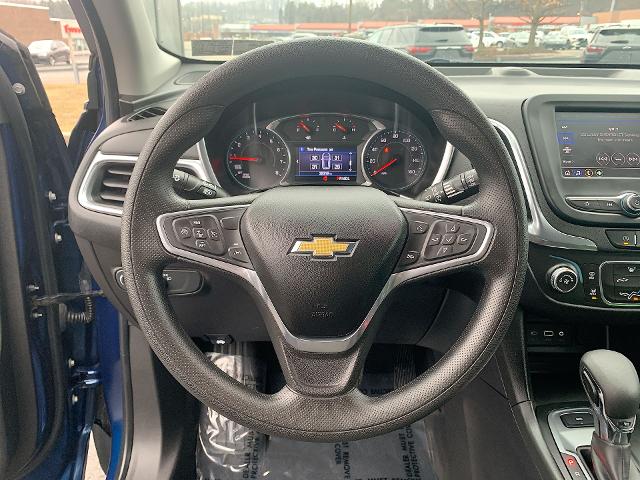 2022 Chevrolet Equinox Vehicle Photo in MOON TOWNSHIP, PA 15108-2571