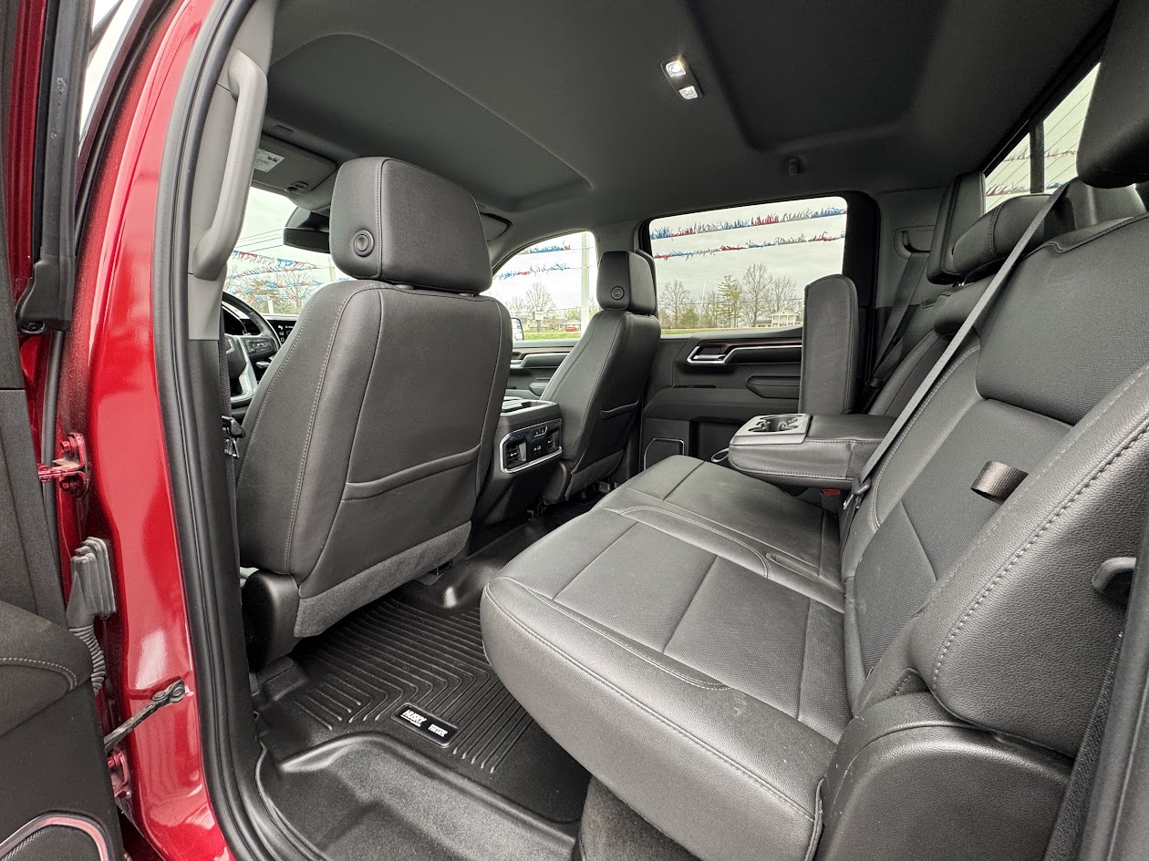 2022 GMC Sierra 1500 Vehicle Photo in BOONVILLE, IN 47601-9633
