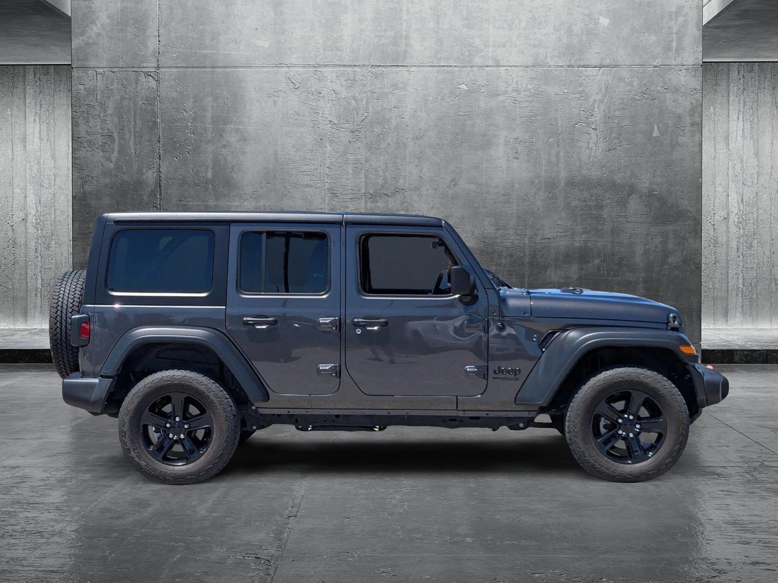 2022 Jeep Wrangler Vehicle Photo in Valencia, CA 91355