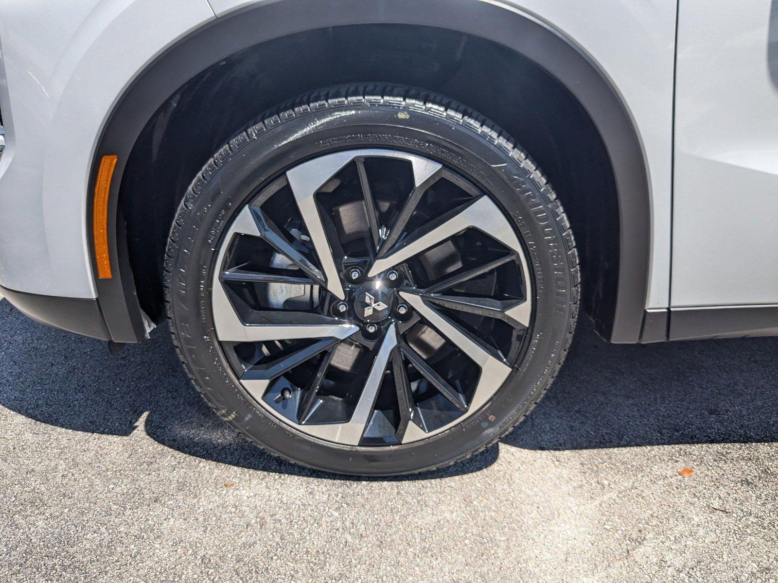 2022 Mitsubishi Outlander Vehicle Photo in Miami, FL 33135