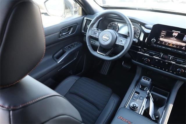 2025 Nissan Pathfinder Vehicle Photo in Hazelwood, MO 63042