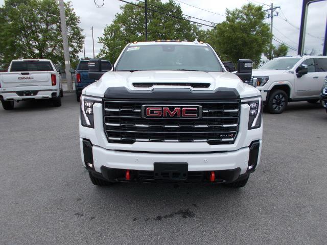 2025 GMC Sierra 2500 HD Vehicle Photo in LOWELL, MA 01852-4336