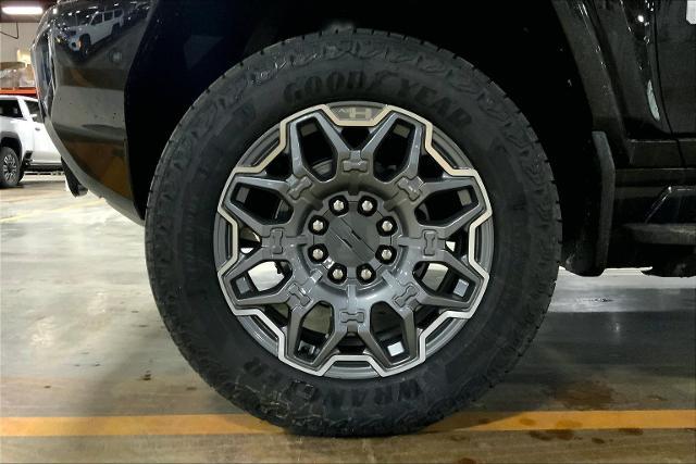 2025 GMC HUMMER EV Pickup Vehicle Photo in KANSAS CITY, MO 64114-4545