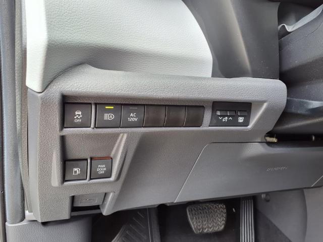 2024 Toyota Sienna Vehicle Photo in Tampa, FL 33612