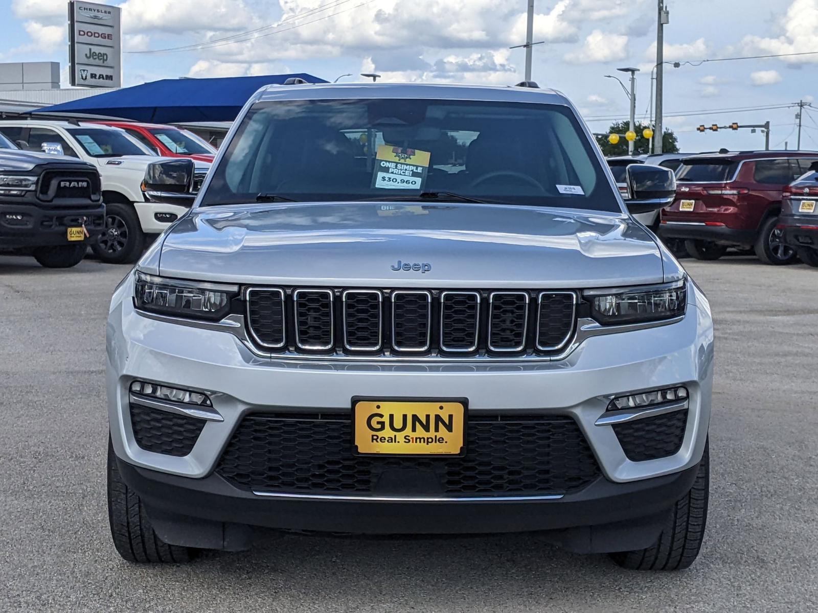 2023 Jeep Grand Cherokee Vehicle Photo in Seguin, TX 78155