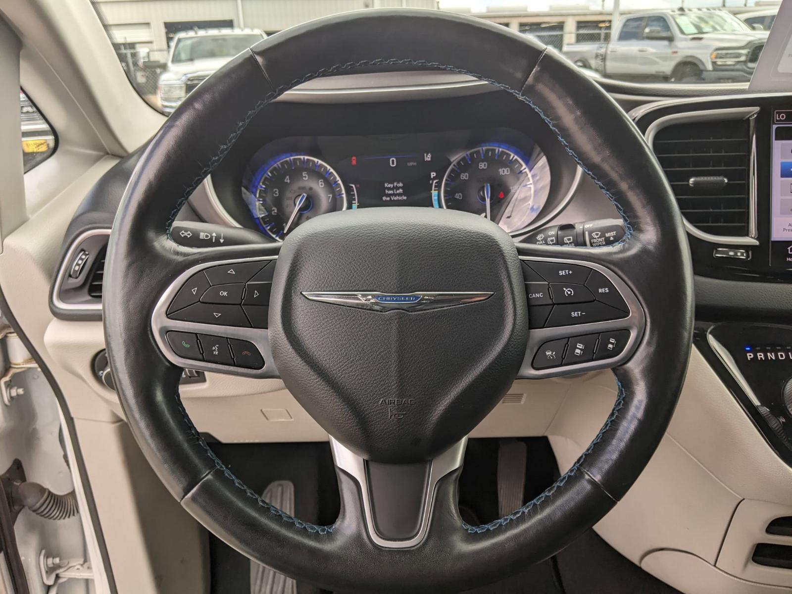2021 Chrysler Pacifica Vehicle Photo in Seguin, TX 78155