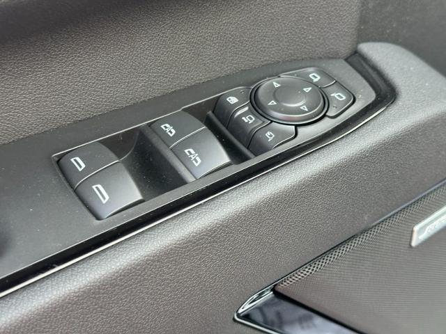 2025 GMC Sierra 2500 HD Vehicle Photo in COLUMBIA, MO 65203-3903