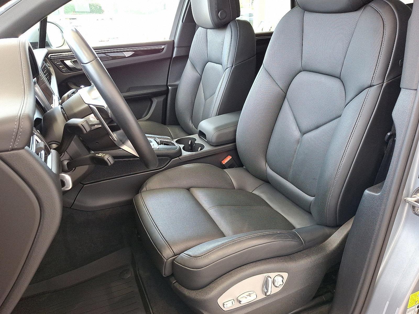 2020 Porsche Macan Vehicle Photo in Lancaster, PA 17601