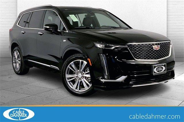 2025 Cadillac XT6 Vehicle Photo in KANSAS CITY, MO 64114-4502