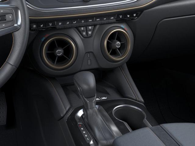 2025 Chevrolet Blazer Vehicle Photo in VALENCIA, CA 91355-1705