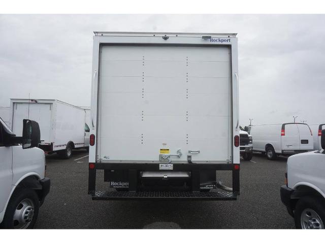 2023 Chevrolet Express Cutaway 4500 Vehicle Photo in ALCOA, TN 37701-3235