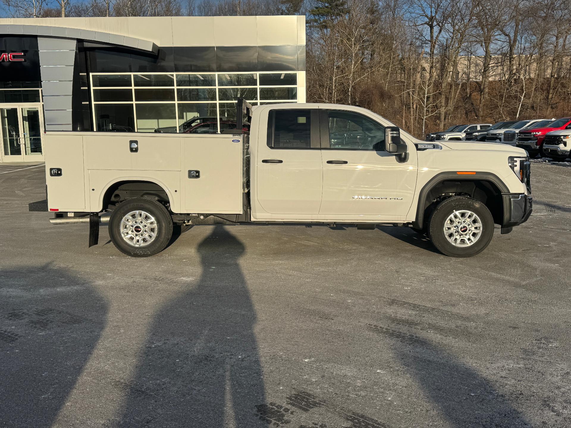 2025 GMC Sierra 2500 HD Vehicle Photo in LEOMINSTER, MA 01453-2952