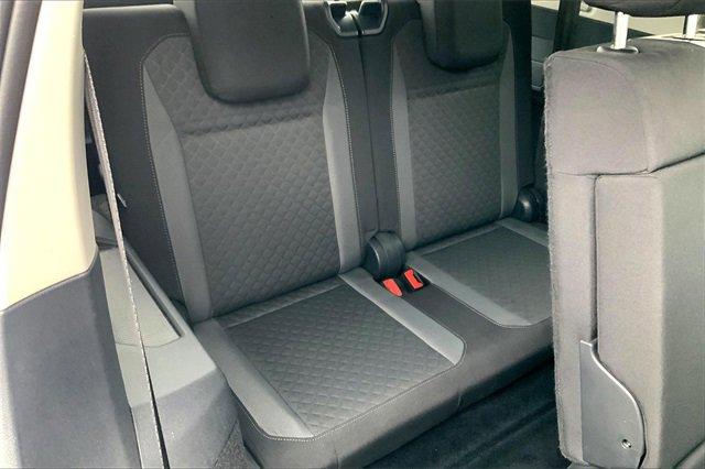 2020 Volkswagen Tiguan Vehicle Photo in KANSAS CITY, MO 64114-4502