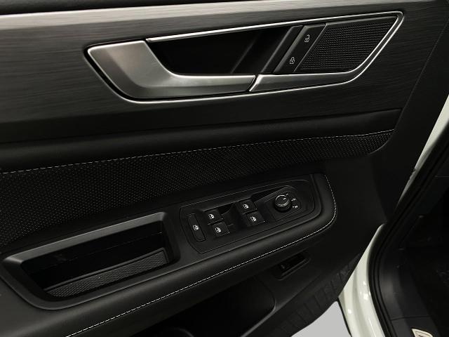 2025 Volkswagen Atlas Cross Sport Vehicle Photo in Appleton, WI 54913