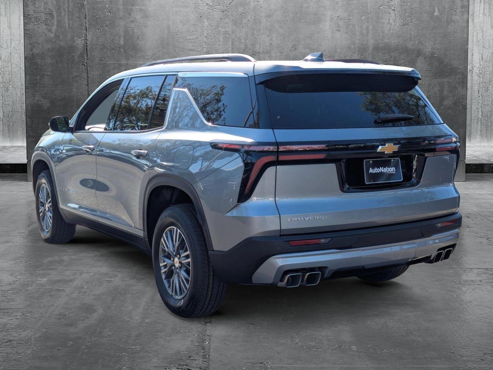 2025 Chevrolet Traverse Vehicle Photo in GREENACRES, FL 33463-3207