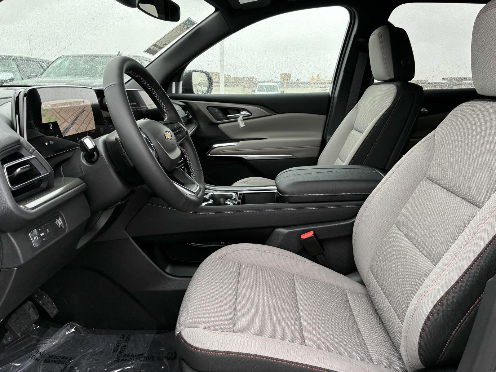 2025 Chevrolet Traverse Vehicle Photo in LOS ANGELES, CA 90007-3794