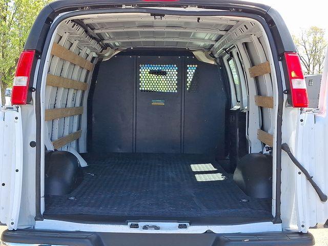 2022 GMC Savana Cargo 2500 Vehicle Photo in DANBURY, CT 06810-5034