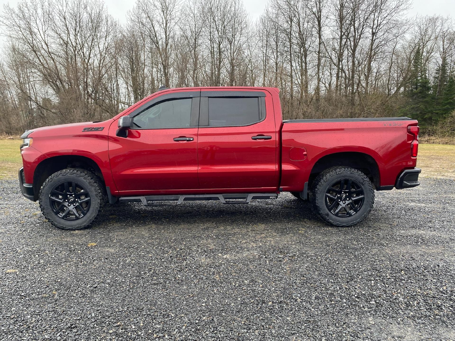 Used 2021 Chevrolet Silverado 1500 LT Trail Boss with VIN 3GCPYFEL5MG207787 for sale in International Falls, Minnesota