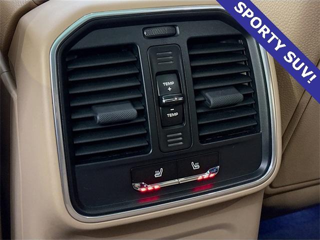 2022 Porsche Macan Vehicle Photo in Puyallup, WA 98371