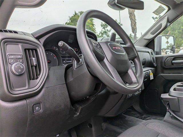 2024 GMC Sierra 2500 HD Vehicle Photo in PASADENA, CA 91107-3803