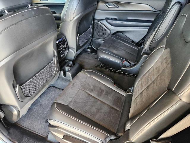 2024 Jeep Grand Cherokee L Vehicle Photo in Grapevine, TX 76051