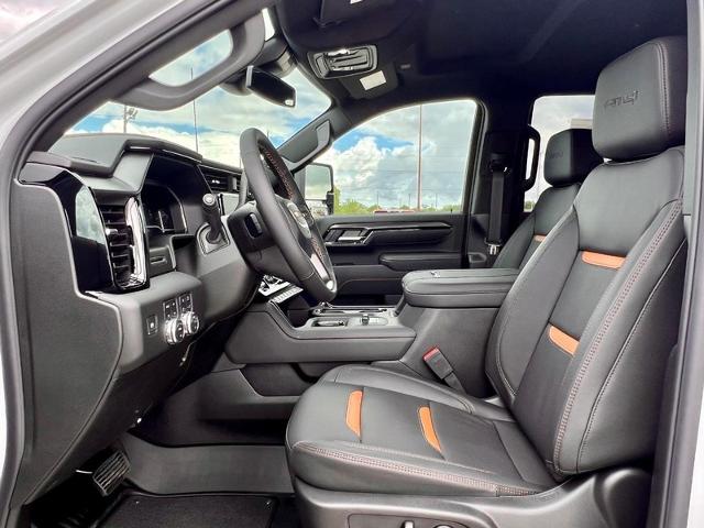 2025 GMC Sierra 2500 HD Vehicle Photo in EFFINGHAM, IL 62401-2832