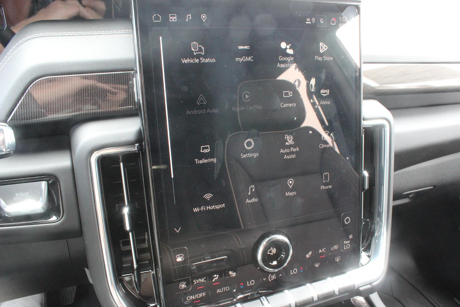 2025 GMC Yukon Vehicle Photo in AURORA, CO 80012-4011