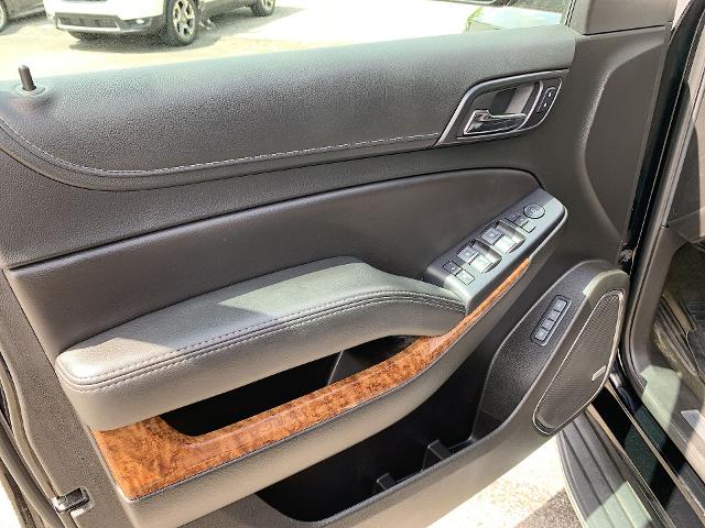 2018 Chevrolet Tahoe Vehicle Photo in MOON TOWNSHIP, PA 15108-2571