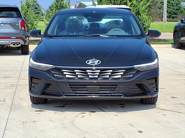 2025 Hyundai ELANTRA Vehicle Photo in Peoria, IL 61615