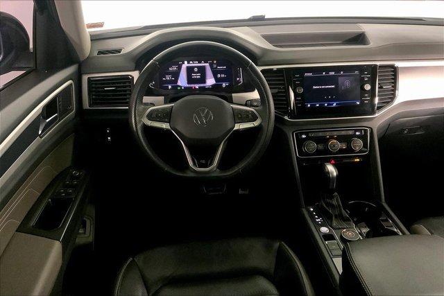 2023 Volkswagen Atlas Vehicle Photo in KANSAS CITY, MO 64114-4502