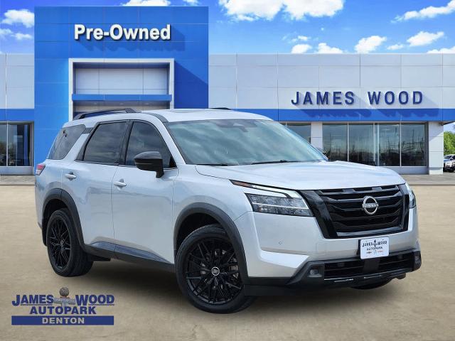 2022 Nissan Pathfinder Vehicle Photo in DENTON, TX 76210-9321