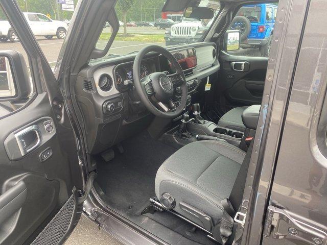 2025 Jeep Wrangler Vehicle Photo in Doylsetown, PA 18901