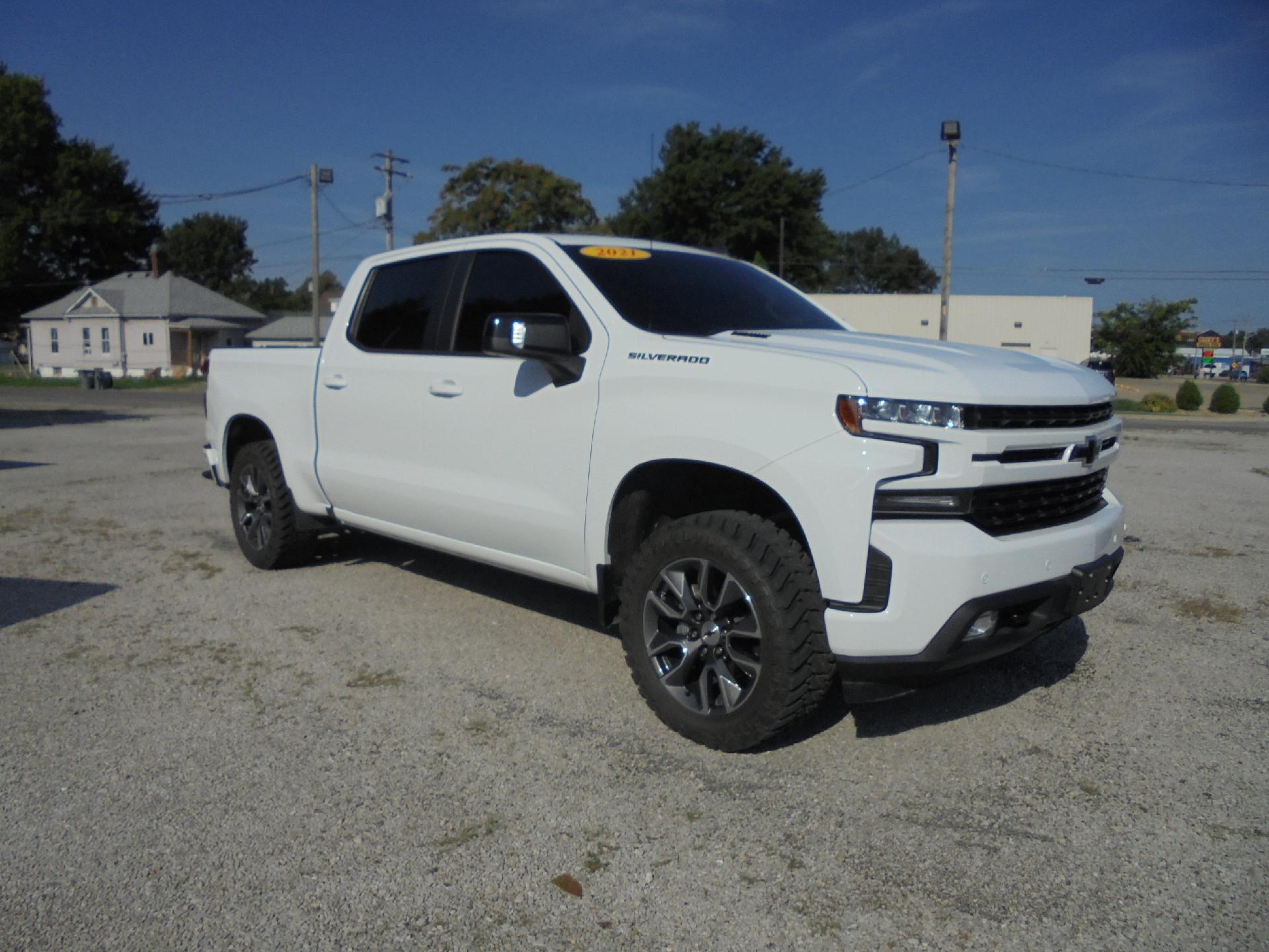 2021 Chevrolet Silverado 1500 RST photo 3