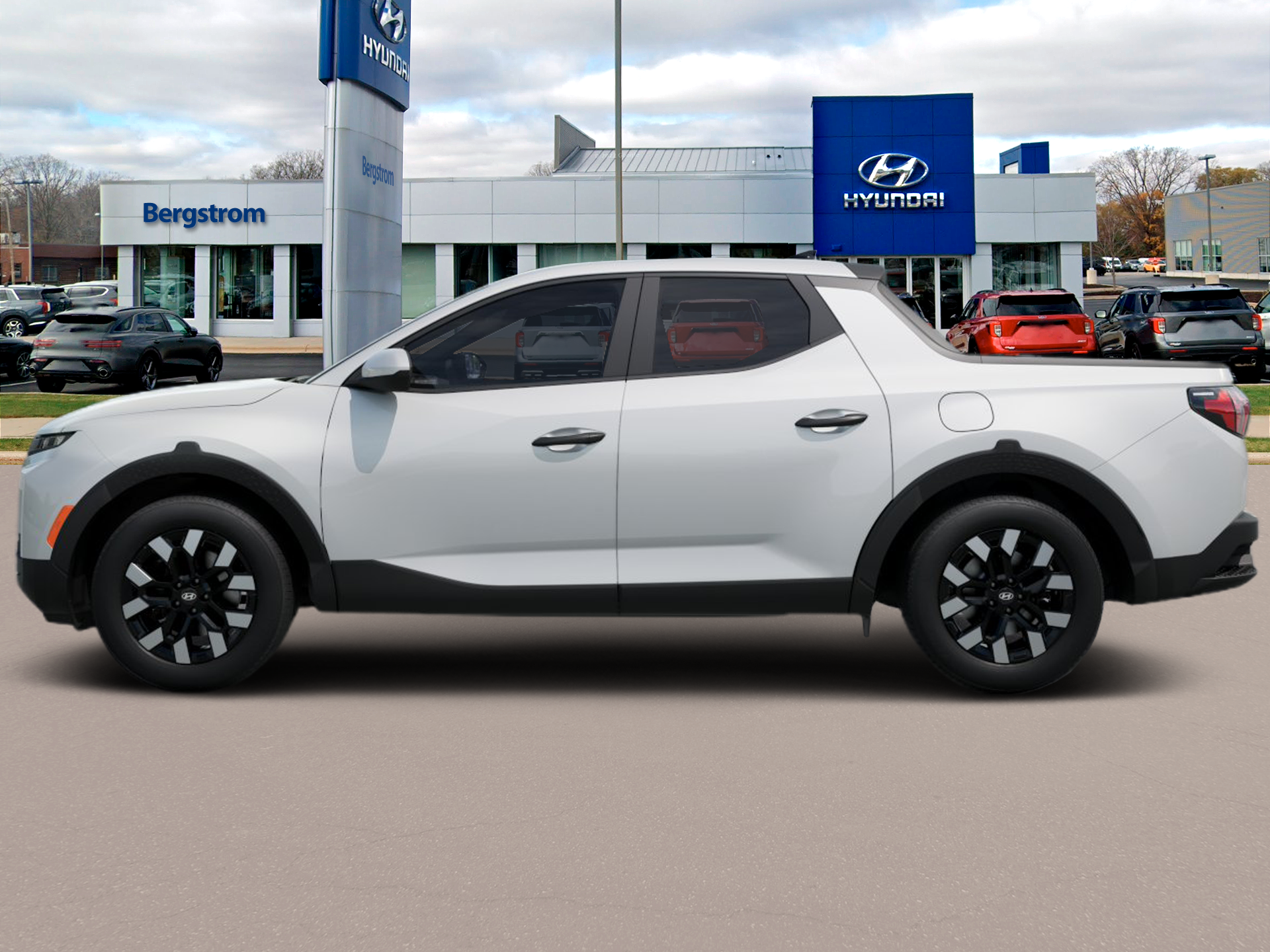 2025 Hyundai SANTA CRUZ Vehicle Photo in Green Bay, WI 54304