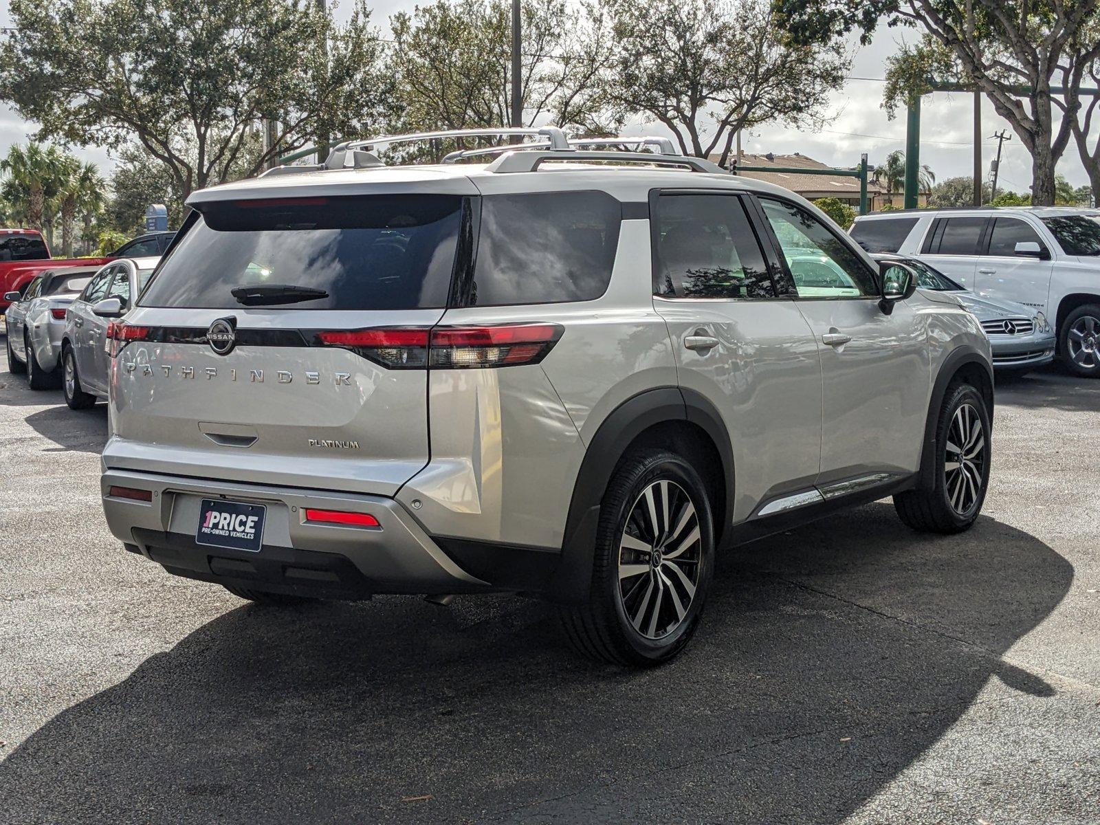 2023 Nissan Pathfinder Vehicle Photo in GREENACRES, FL 33463-3207