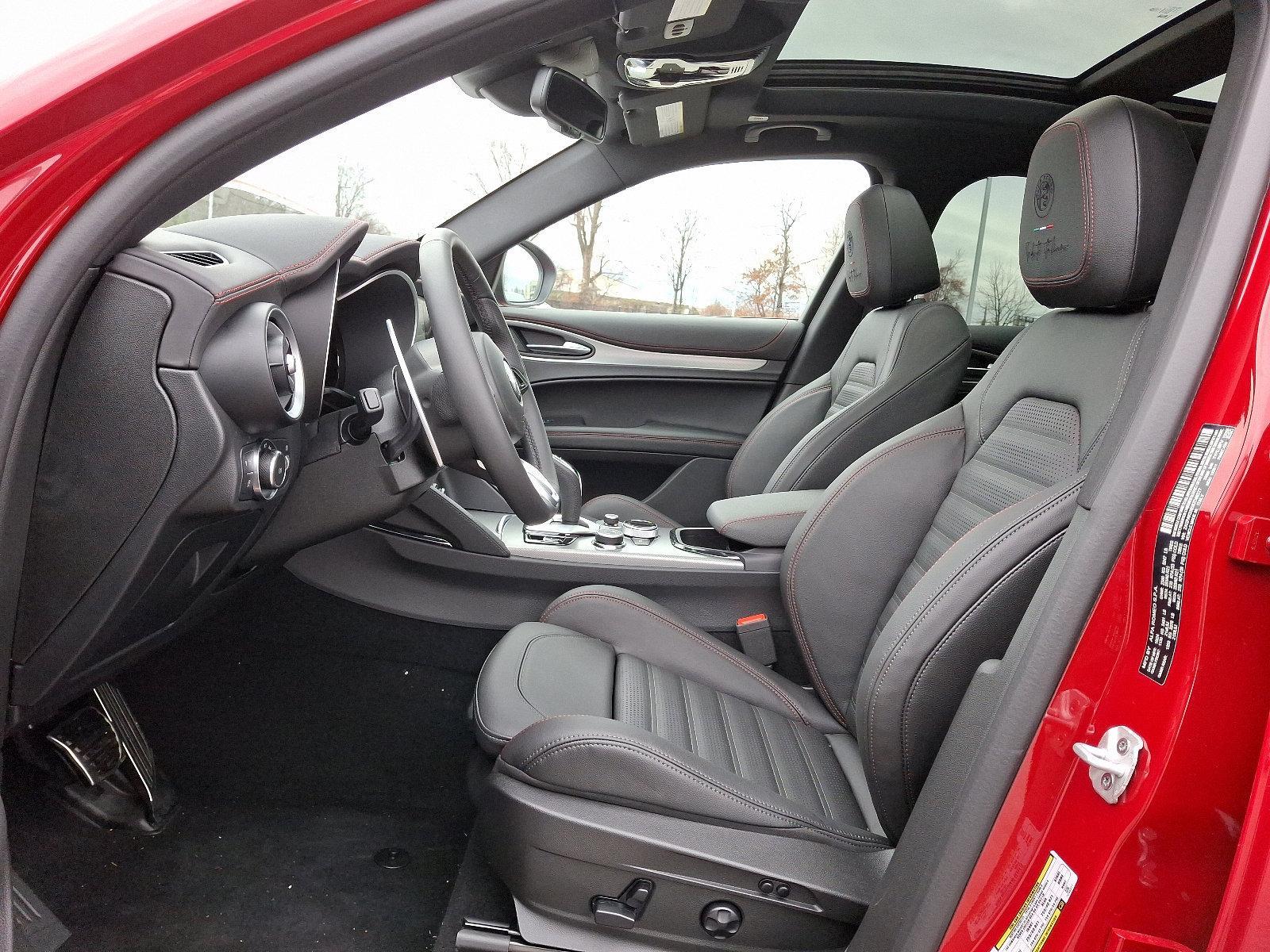2025 Alfa Romeo Stelvio Vehicle Photo in Willow Grove, PA 19090