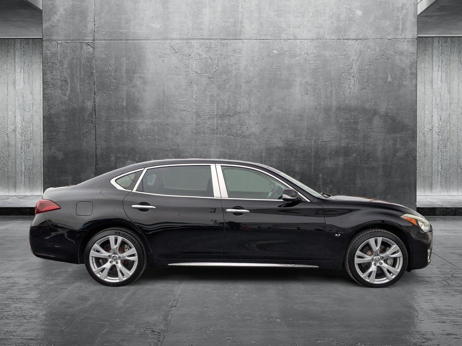 2015 INFINITI Q70L Vehicle Photo in Cockeysville, MD 21030