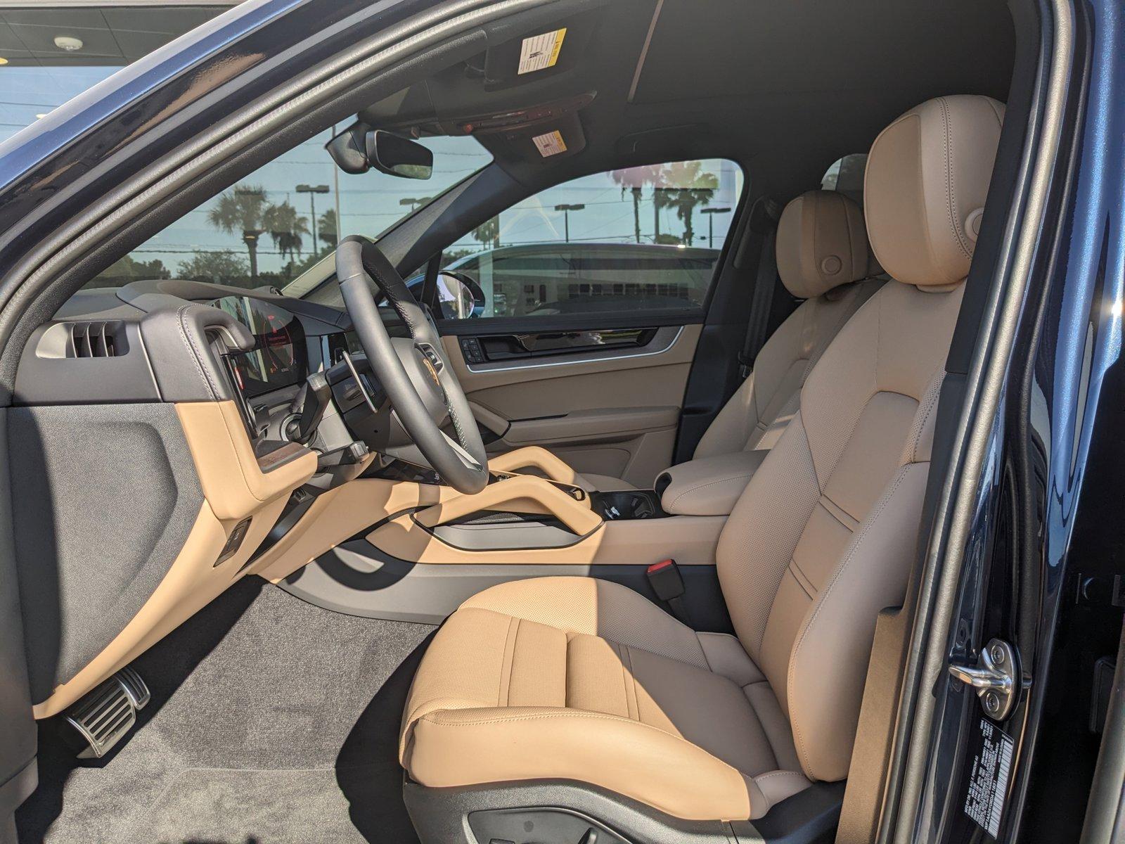 2024 Porsche Cayenne Vehicle Photo in Maitland, FL 32751