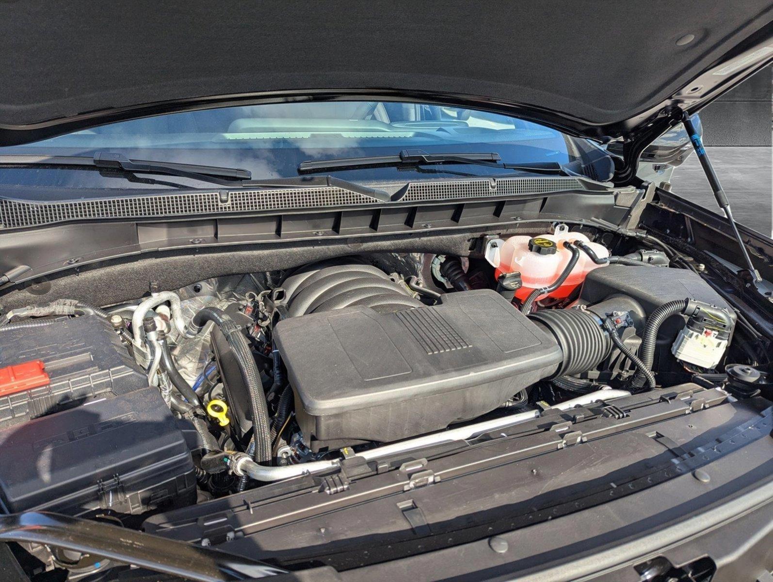 2025 Chevrolet Tahoe Vehicle Photo in PEMBROKE PINES, FL 33024-6534