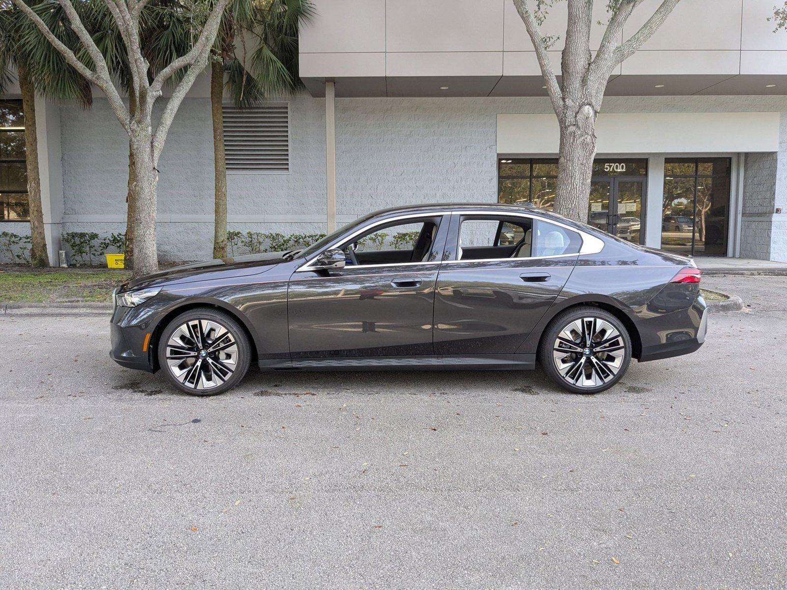 2024 BMW 530i Vehicle Photo in West Palm Beach, FL 33417