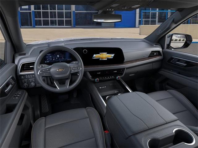 2025 Chevrolet Suburban Vehicle Photo in ENGLEWOOD, CO 80113-6708