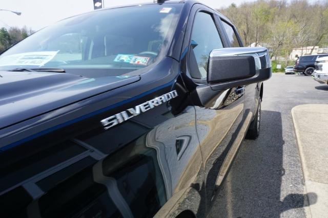 2022 Chevrolet Silverado 1500 Vehicle Photo in FAIRMONT, WV 26554-2318