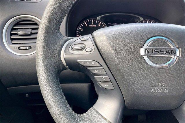2015 Nissan Pathfinder Vehicle Photo in INDEPENDENCE, MO 64055-1314