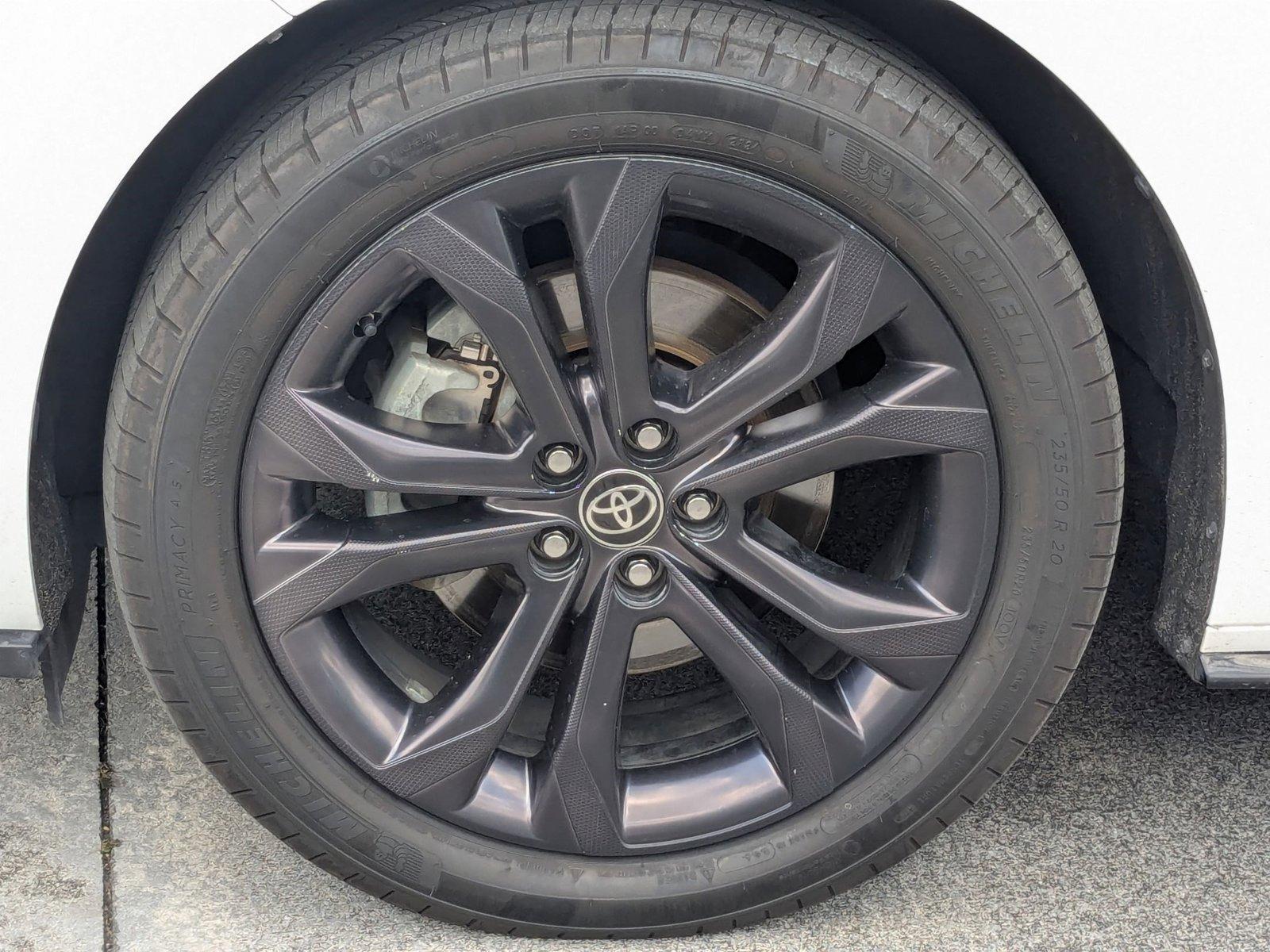 2022 Toyota Sienna Vehicle Photo in Pembroke Pines , FL 33084